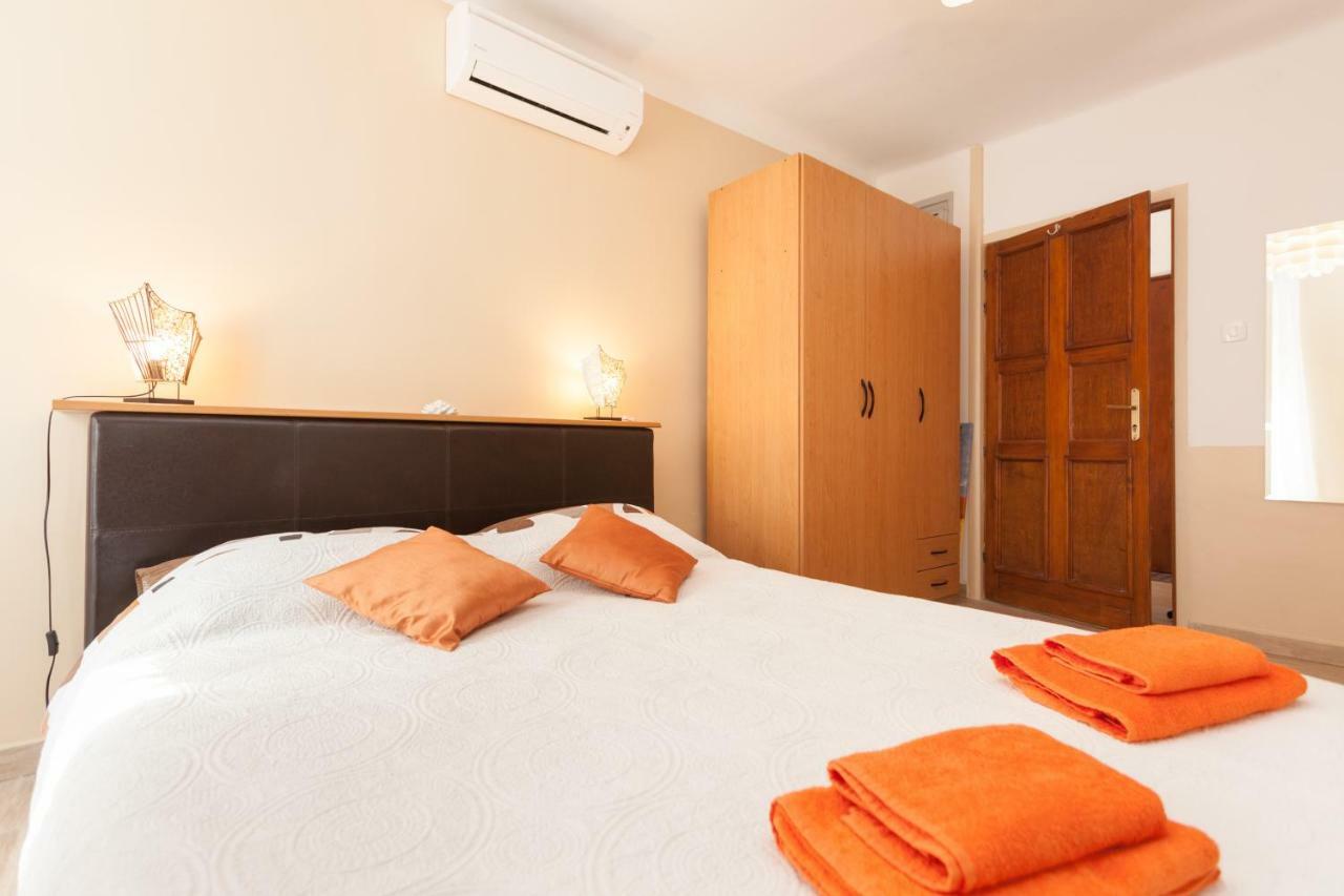 Nice Apartment In The City Center 罗维尼 外观 照片