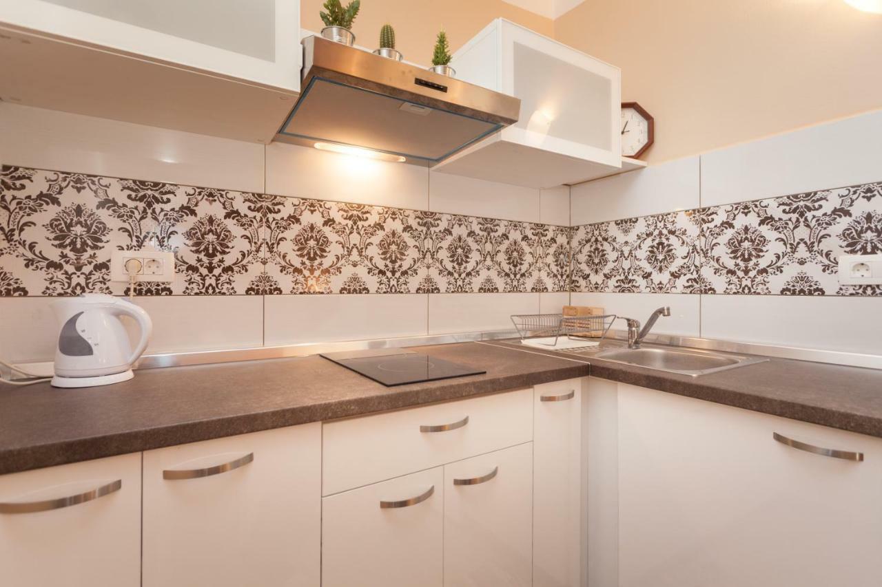 Nice Apartment In The City Center 罗维尼 外观 照片